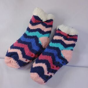 ⭐ Set 2 Girls Sherpa Lined Cozy Zig Zag Warm Slipper Socks Cozy size: 7-3